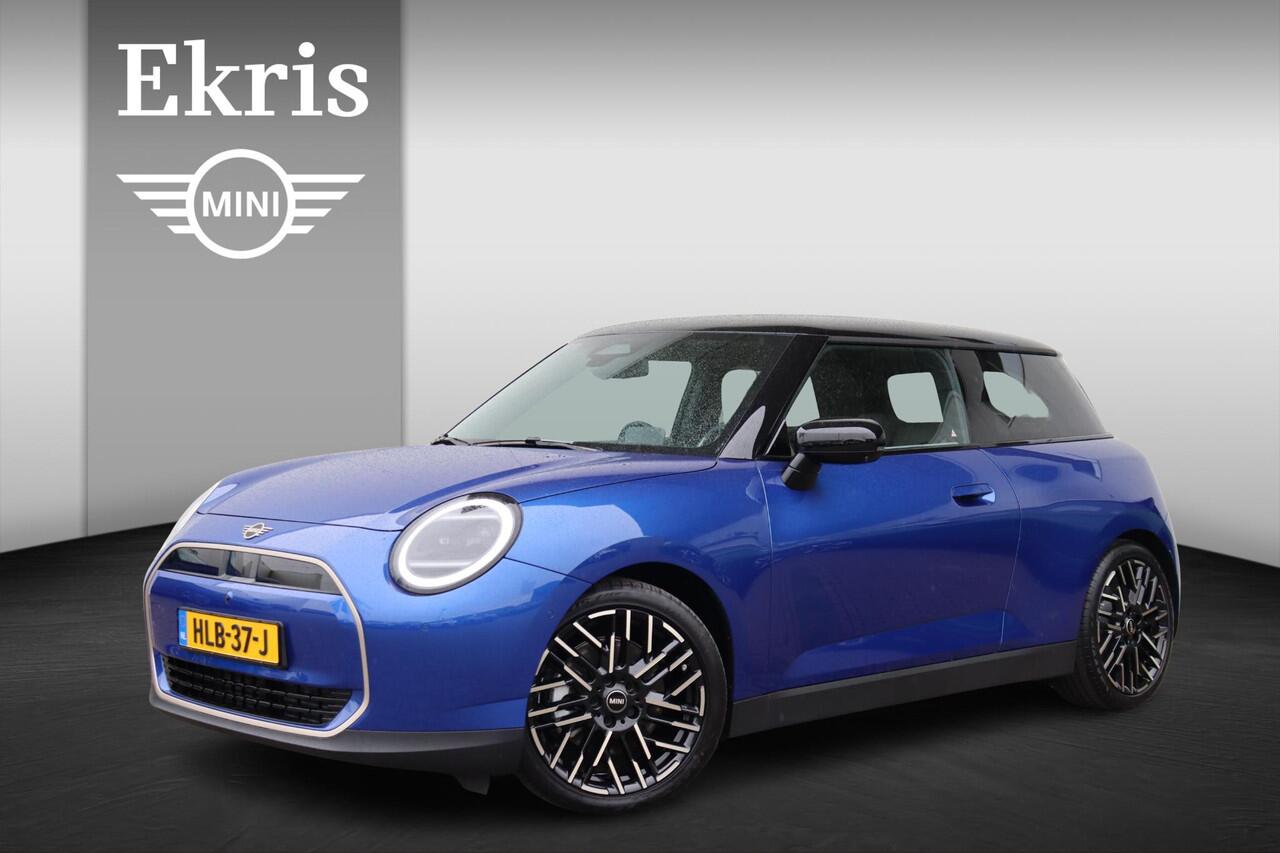 Mini COOPER 3-deurs E | Favoured L 18 inch/ Stuurwiel verwarming/ Comfort Access/ panoramadak/ Harman-Kardon/ Panoramadak