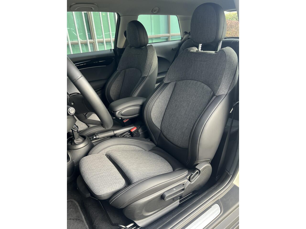 Mini COOPER Mini 1.5 Classic | AUTOMAAT | CARPLAY/ANDROID | NAVI | CRUISE CONTROL | LMV | PDC | CLIMATE CONTROL | LED | DAB | BLUETOOTH