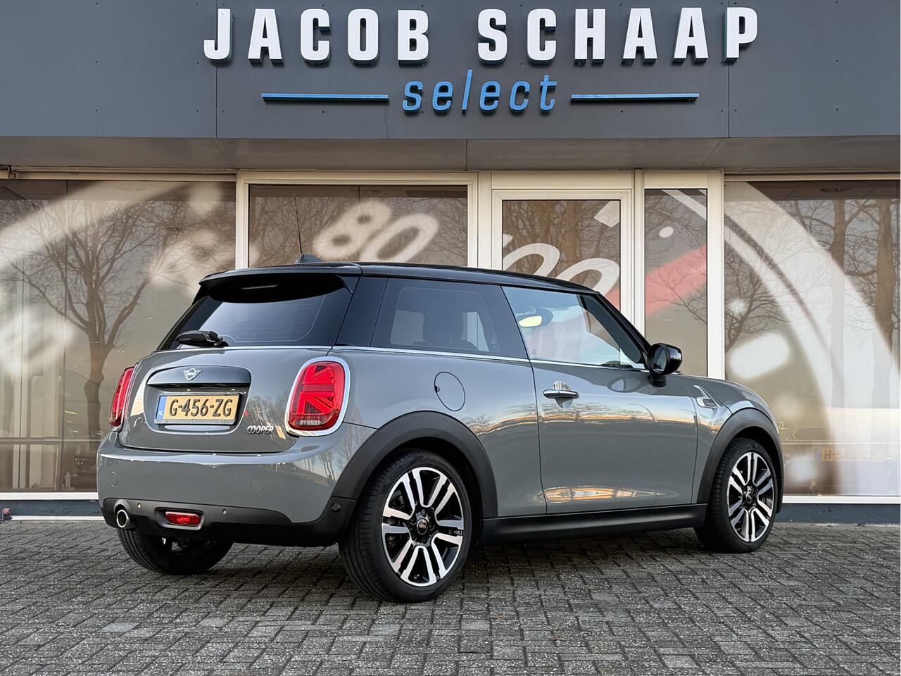 Mini COOPER Mini 1.5 Chili Automaat / Carplay / Panoramadak / Navi / 17" LM / PDC v+a
