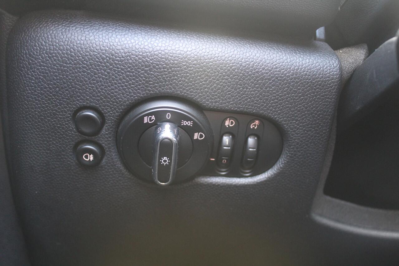 Mini COOPER Cabrio 1.5 Rockingham GT Edition Stuur - en stoelverwarming l Head-up display l Lendesteun verstelbaar l Premium pakket l Keyless entry VDL auto