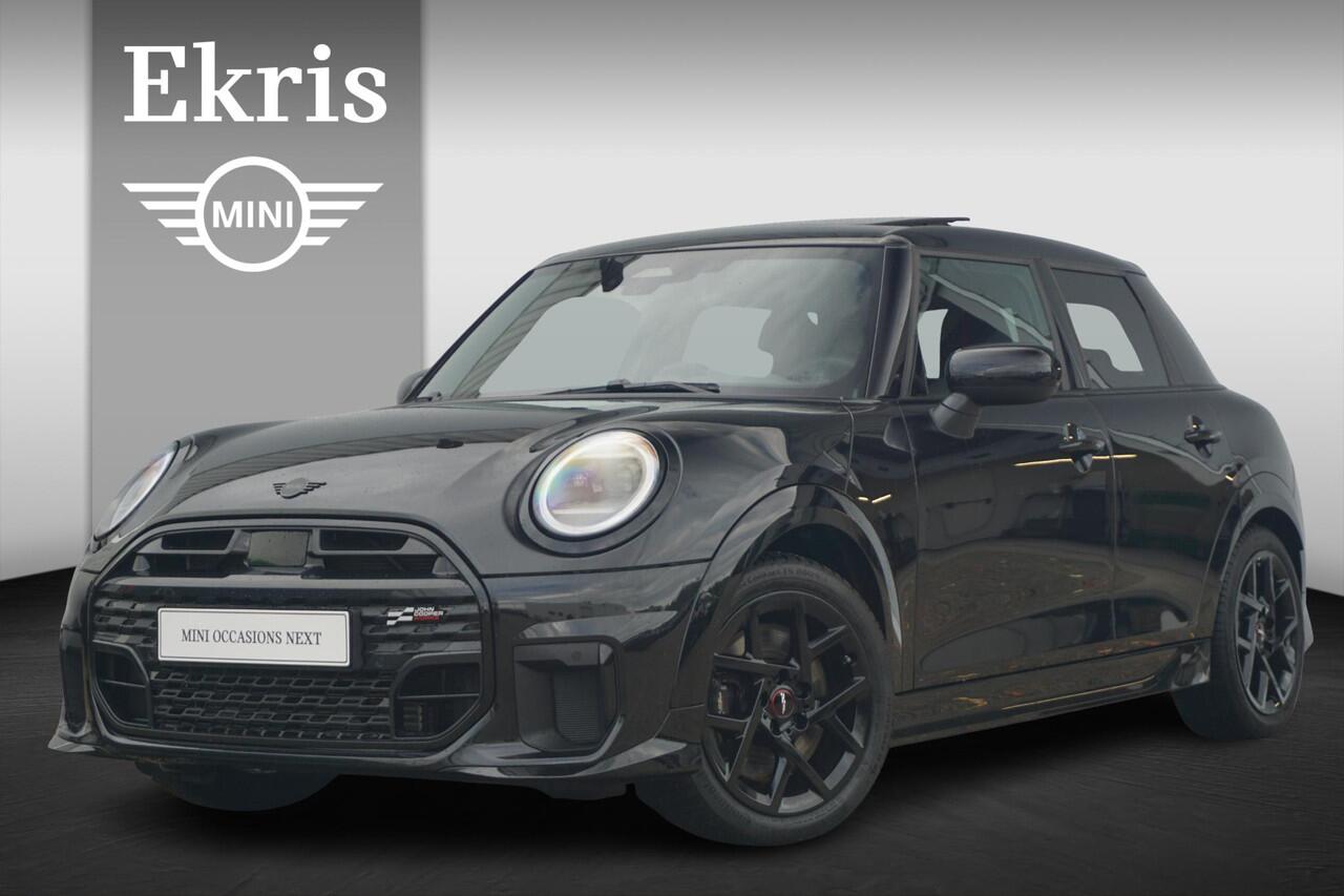 Mini COOPER 5-deurs | John Cooper Works Trim | Pakket M | Panoramadak | Head-Up Display | Driving Assistant | Comfort Access