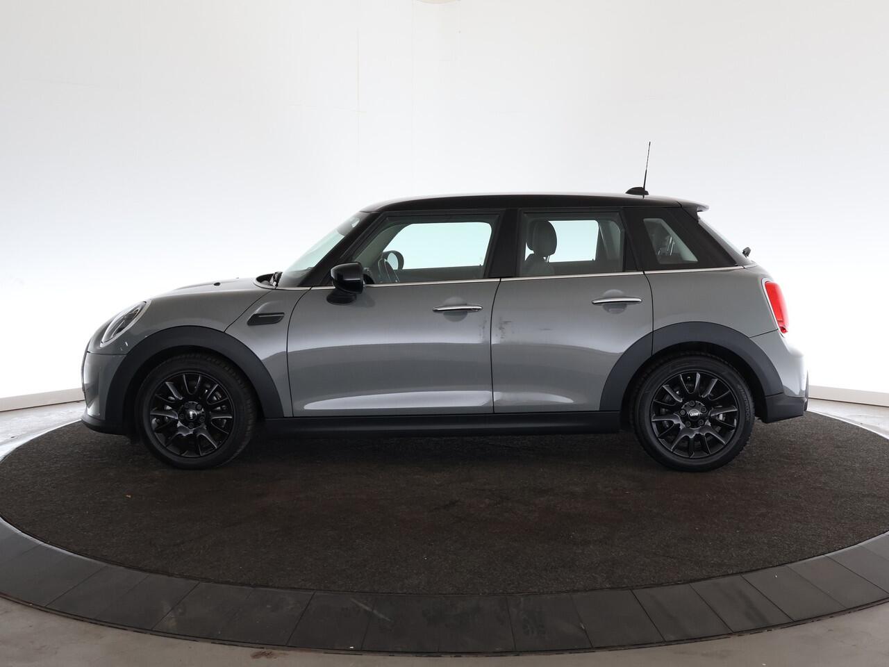 Mini COOPER Mini 1.5 Business Edition | Black style | PDC | Clima |*