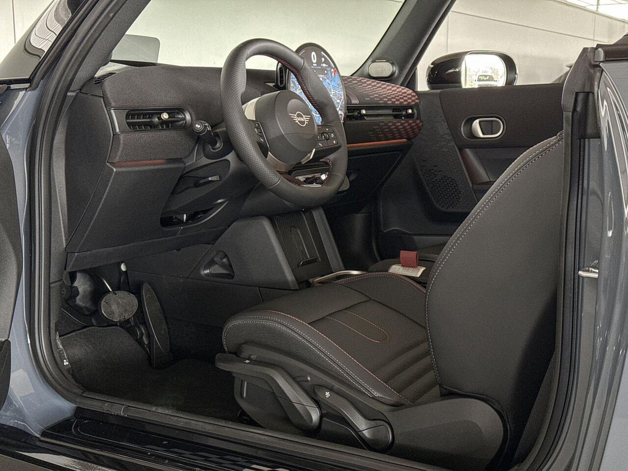 Mini COOPER Cabrio 2.0 C John Cooper Works M | Selections | Pakket M