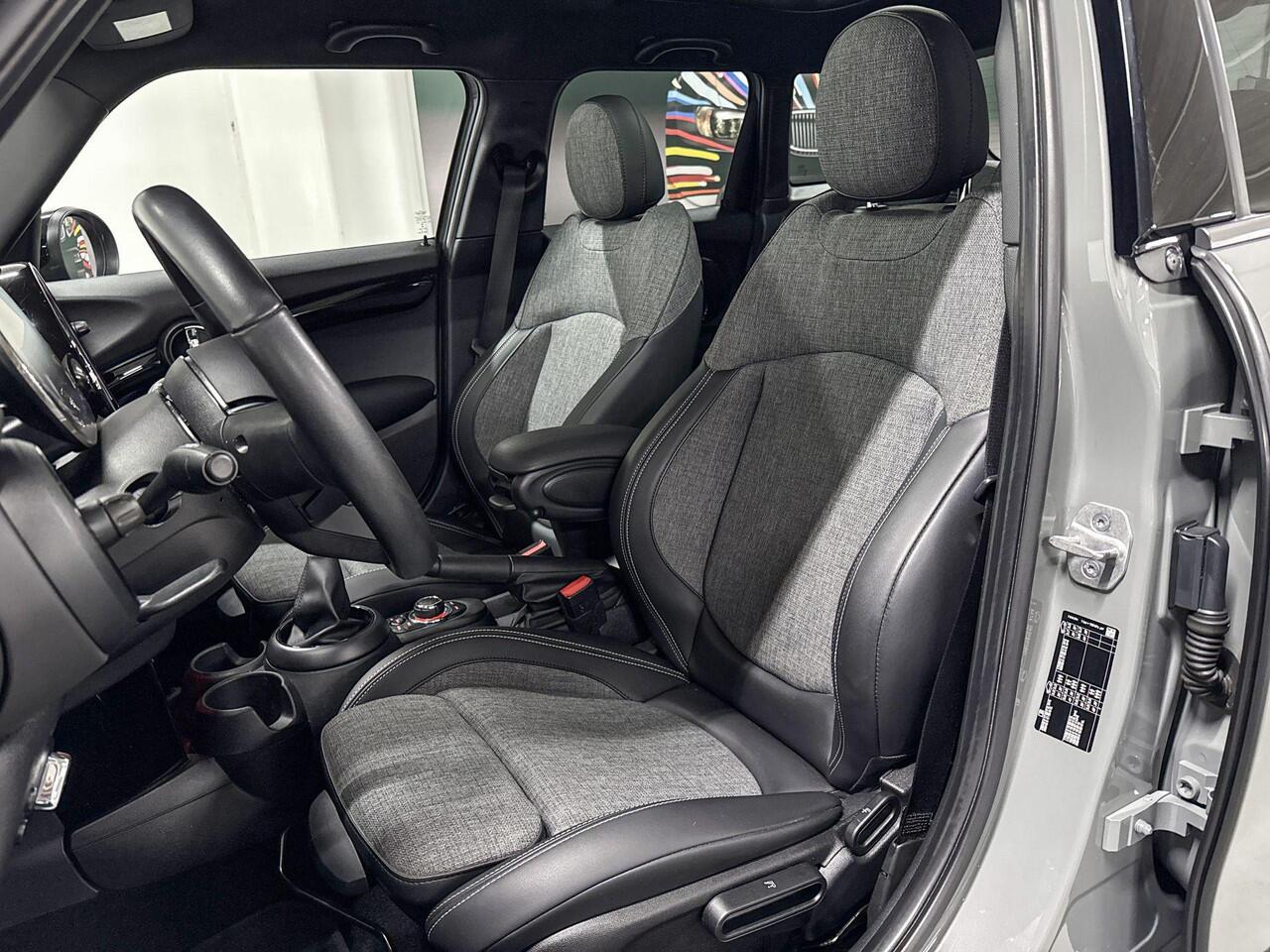 Mini COOPER 5-deurs 1.5 Classic