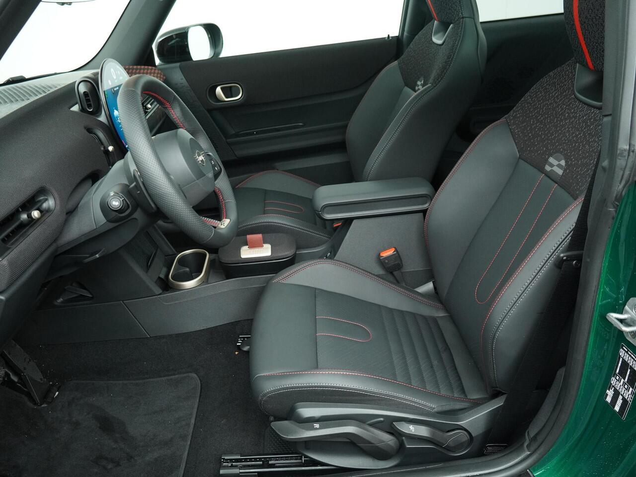 Mini COOPER 3-deurs C JCW Trim | Pakket M | Stoel-stuurverwarming | Schuif-kantel dak | Achteruitrijcamera | Head-Up | Cruise |