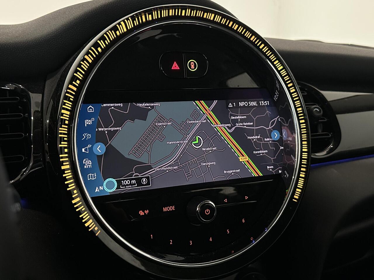 Mini COOPER Mini 1.5 Camden Edition | Navigatie | Climate Control | Cruise Control | Lichtmetalen velgen 16" | Apple Carplay/Android Auto | 1e eigenaar!