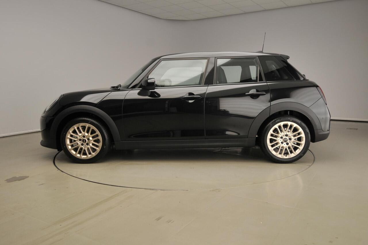 Mini COOPER 5-deurs C Favoured Trim + Package S