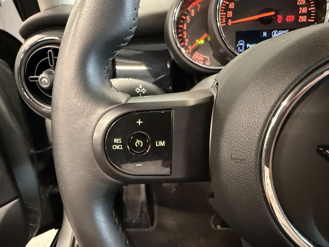 Mini COOPER Mini 1.5 Camden Pano/Camera/Apple/Leder