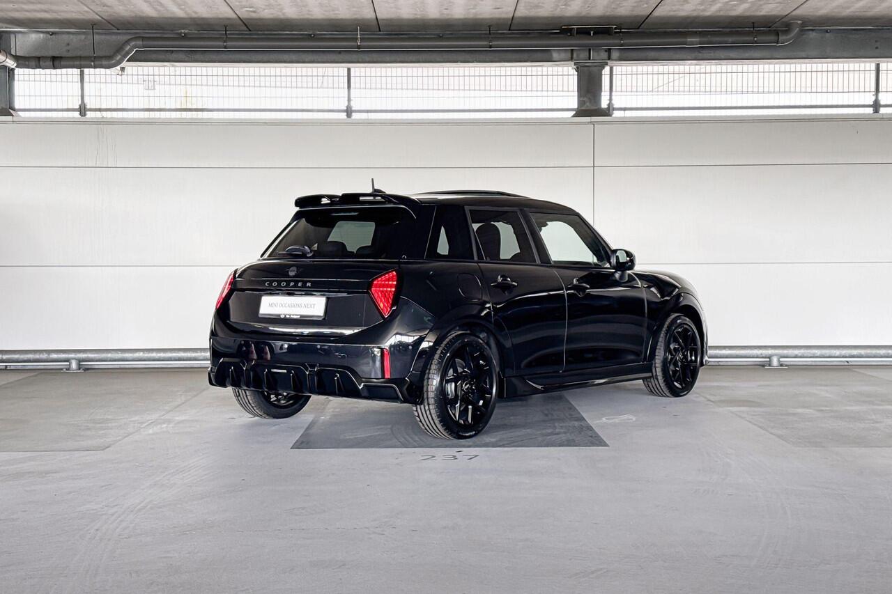 Mini COOPER 5-deurs 1.5 Cooper C John Cooper Works | Glazen panoramadak | Pakket XL