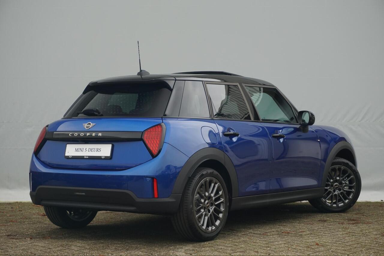 Mini COOPER 5-deurs C Classic uitvoering | Pakket M / 17'' LM Velgen