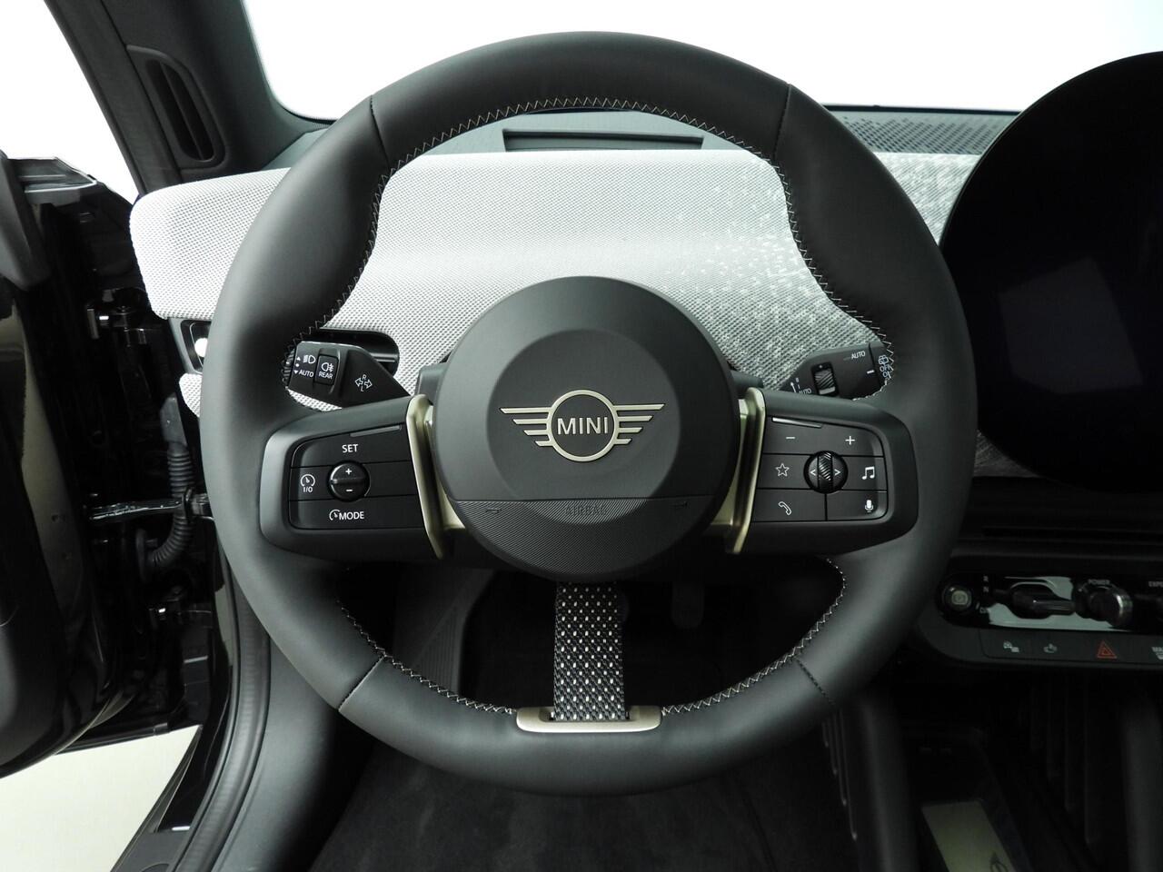 Mini COOPER 3-deurs E | Favoured Trim + Package L