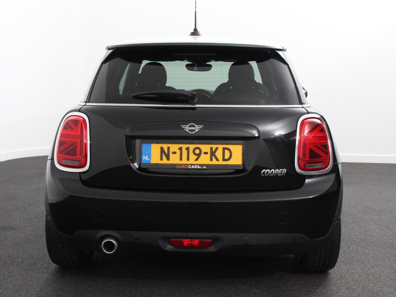 Mini COOPER Mini 1.5 136pk Chili | Climate control | Cruise control | Lichtmetalen velgen 17" | Stoelverwarming | Led