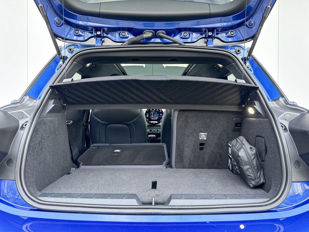 Mini COOPER E Favoured M 40.7 kWh / Selections