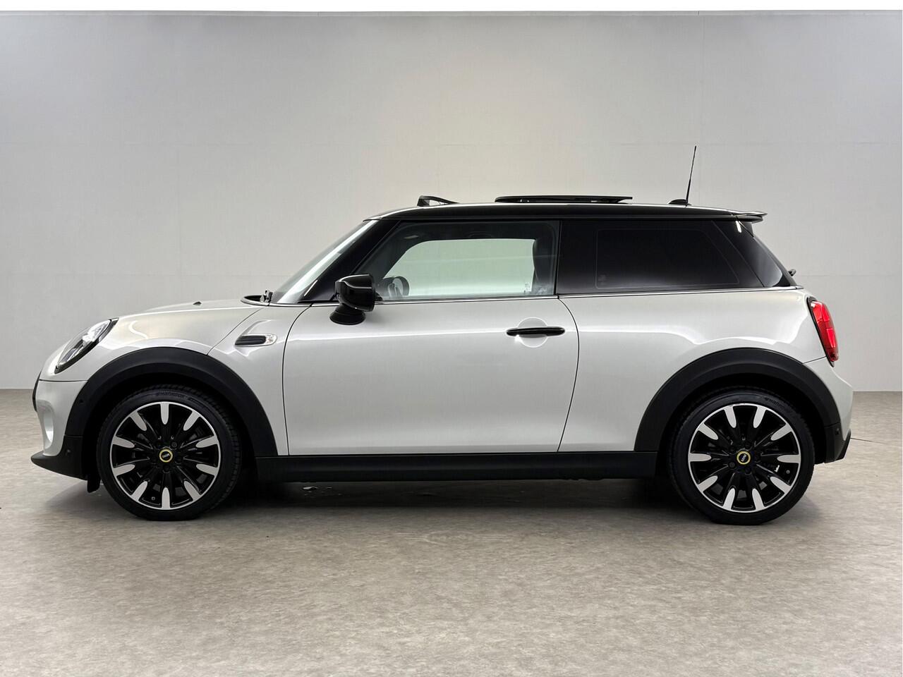 Mini COOPER Yours 33 kWh | SOH 92% | Snelladen | Pano | H/K | Sfeer | HuD | Virtual | Camera | Carplay | Stoelverw. | Keyless | NAP