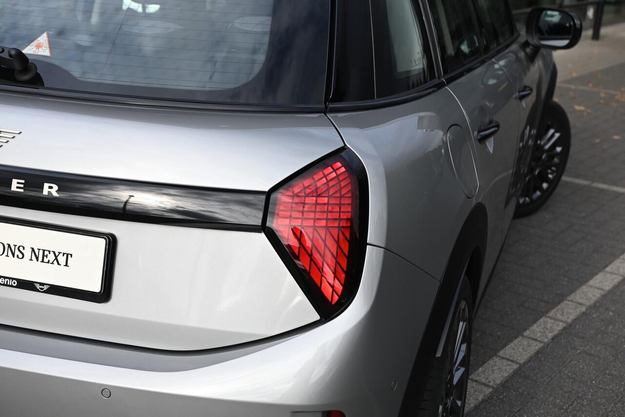 Mini COOPER Hatchback C Automaat / Classic / Pakket S / 17 inch U-Spoke grey