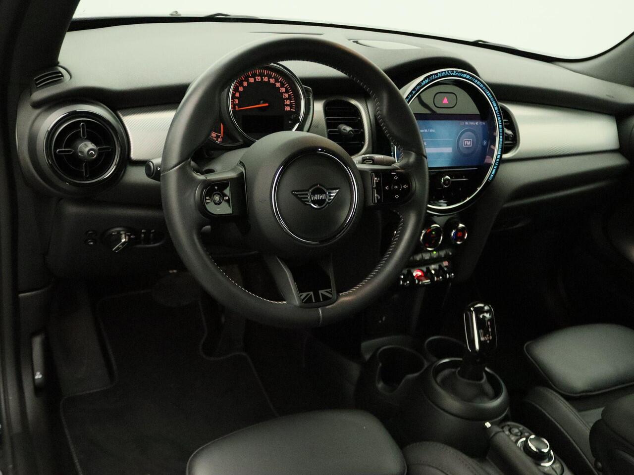 Mini COOPER Cabrio MINI Yours Uitvoering + Comfort Access + Windscherm + 18''