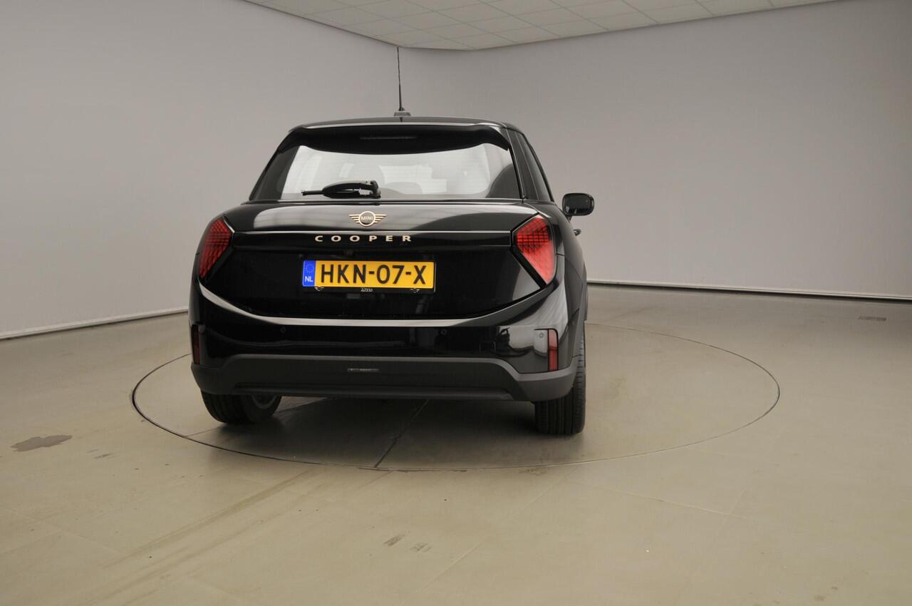 Mini COOPER 5-deurs C Favoured Trim + Package S