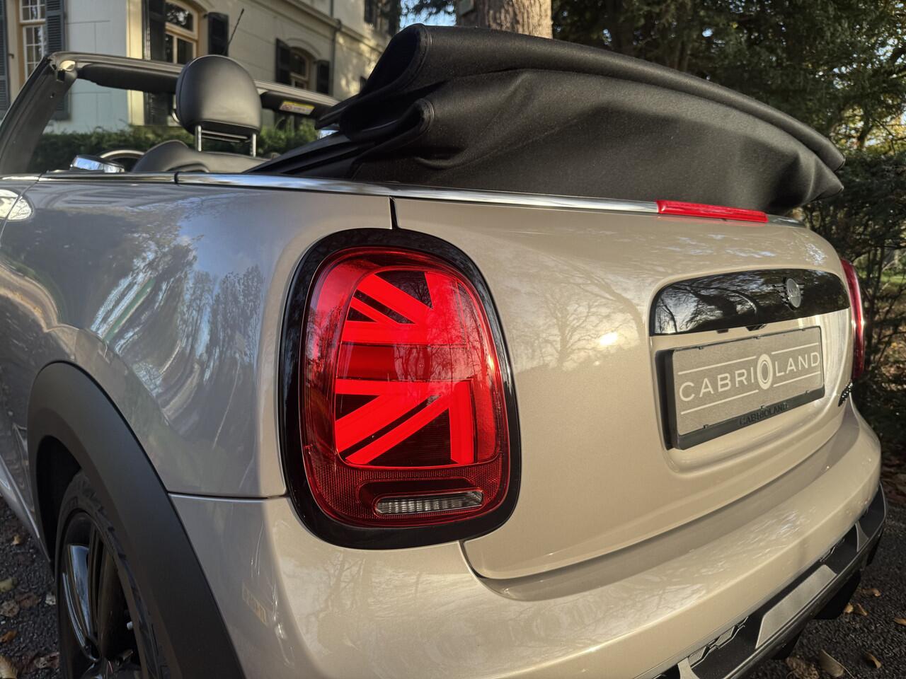 Mini COOPER Cabrio 1.5 JCW pakket, CarPlay