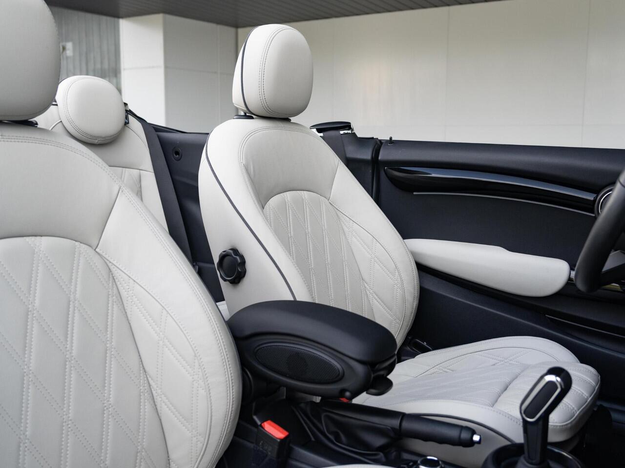 Mini COOPER Cabrio Aut. JCW pakket + Chester leder + Comfort Plus