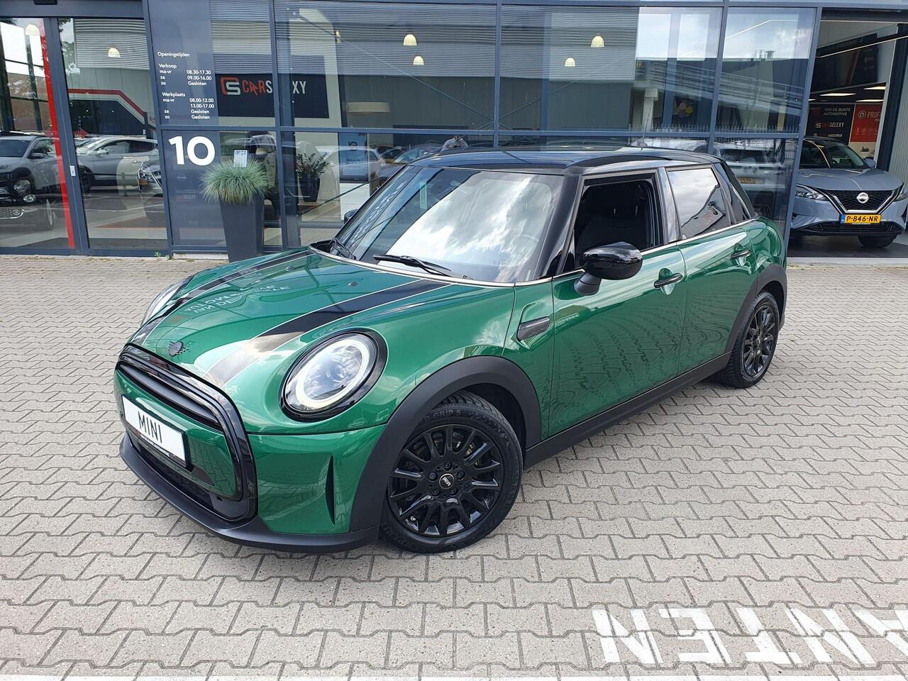 Mini COOPER 1.5 Business Edition *Automaat & Navigatie*