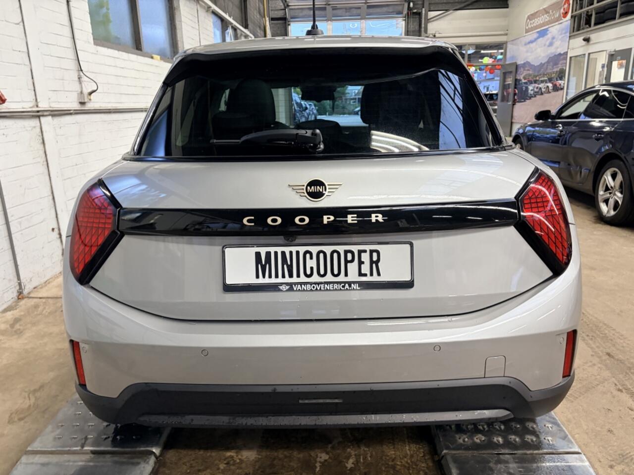 Mini COOPER C Classic Pakket L Panodak Cruise Clima Navi Cameras