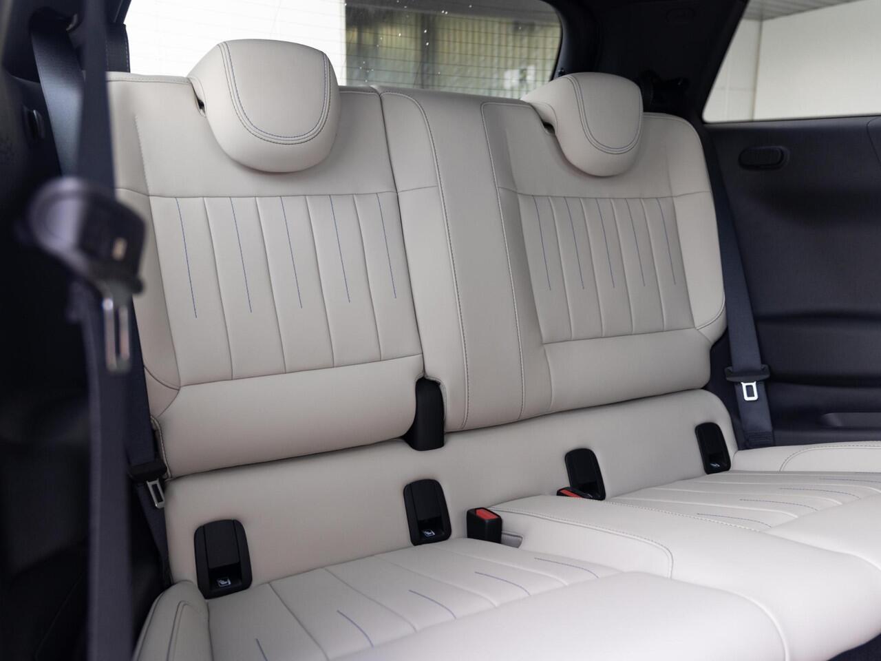 Mini COOPER 3-deurs E Favoured + L pakket