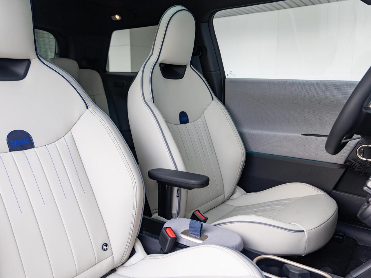 Mini COOPER 3-deurs E Favoured + L pakket