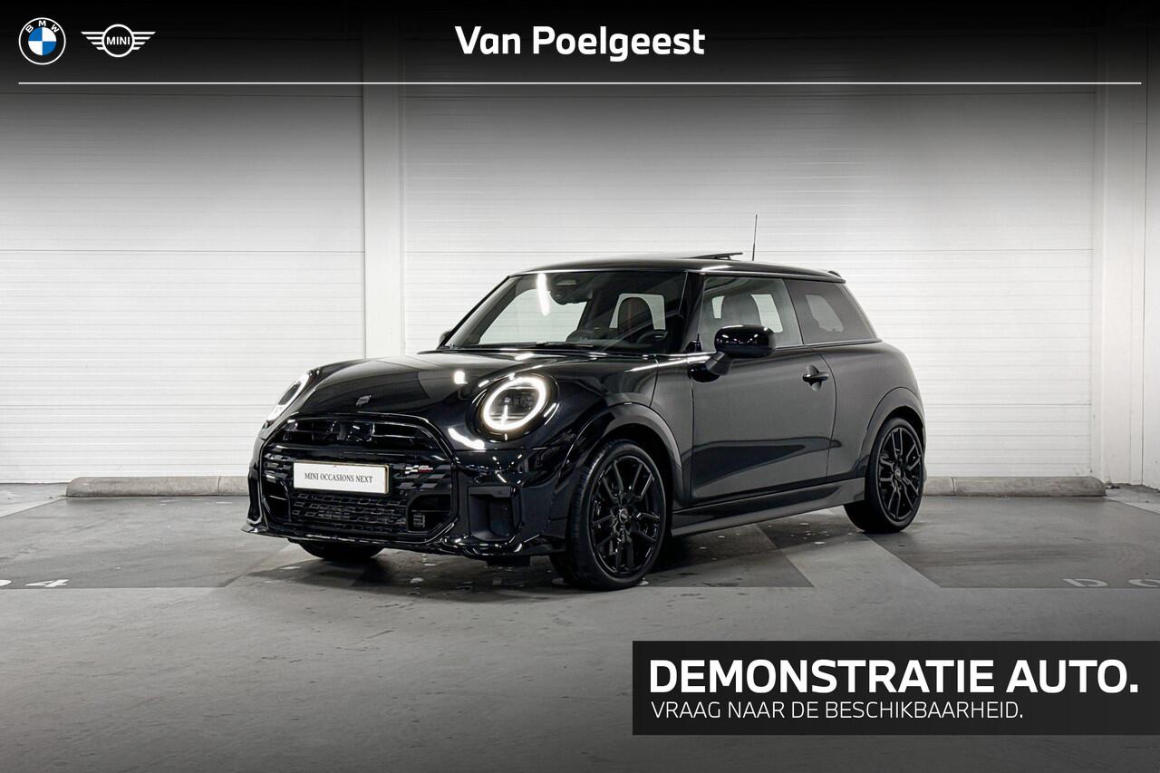 Mini COOPER C | John Cooper Works Uitvoering | Pakket M | 18" John Cooper Works Lap Spoke Jet Black | Selections