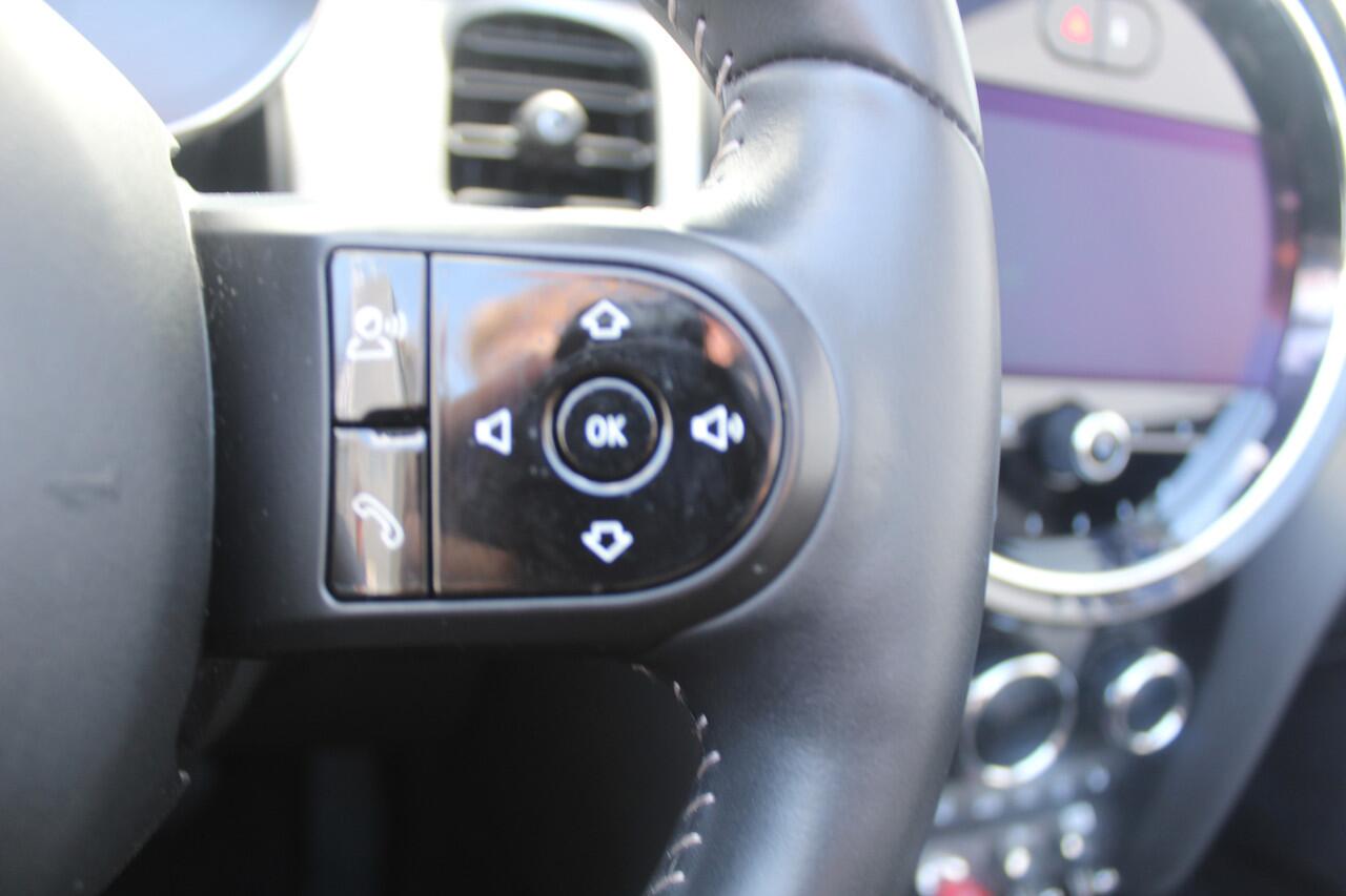 Mini COOPER Cabrio 1.5 Rockingham GT Edition Stuur - en stoelverwarming l Head-up display l Lendesteun verstelbaar l Premium pakket l Keyless entry VDL auto