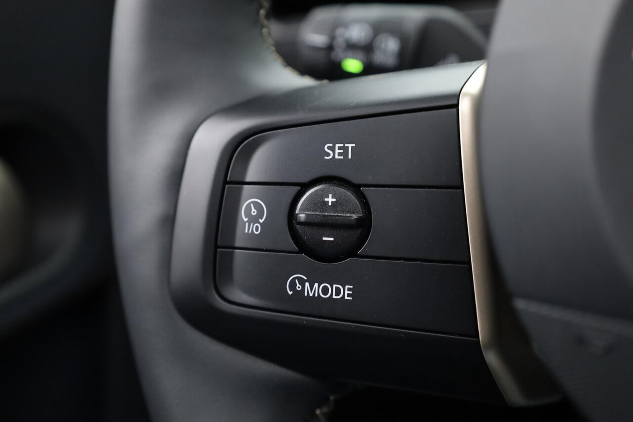 Mini COOPER Mini 1.5 C Classic - Pakket L | Pano | HUD | H&K | Cruise | 360*Camera + PDC | Keyless | Stuur + Stoelverw. | Nav + App.connect | Dodehoek | Acc V