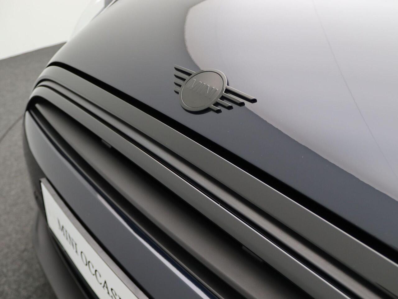 Mini COOPER Cabrio MINI Yours Uitvoering + Comfort Access + Windscherm + 18''