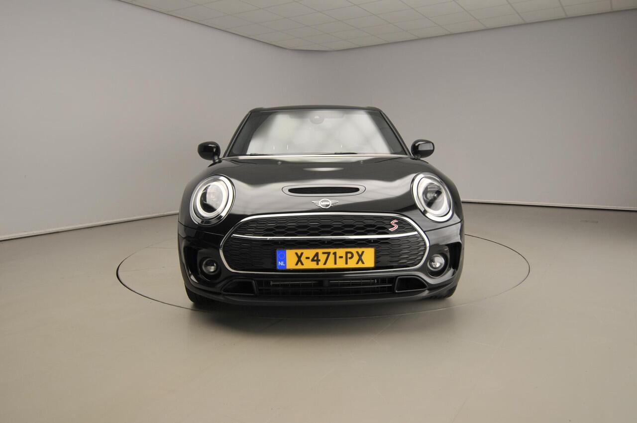 Mini COOPER CLUBMAN S | LED | Navigatie | Sportstoelen | Stoelverwarming | Keyles go | DAB | Alu 18 inch