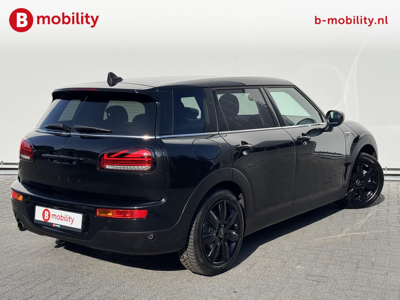 Mini COOPER CLUBMAN 1.5 136PK Classic Automaat | Achteruitrijcamera | LED | DAB | Apple CarPlay | Sportstoelen | Stoelverwarming