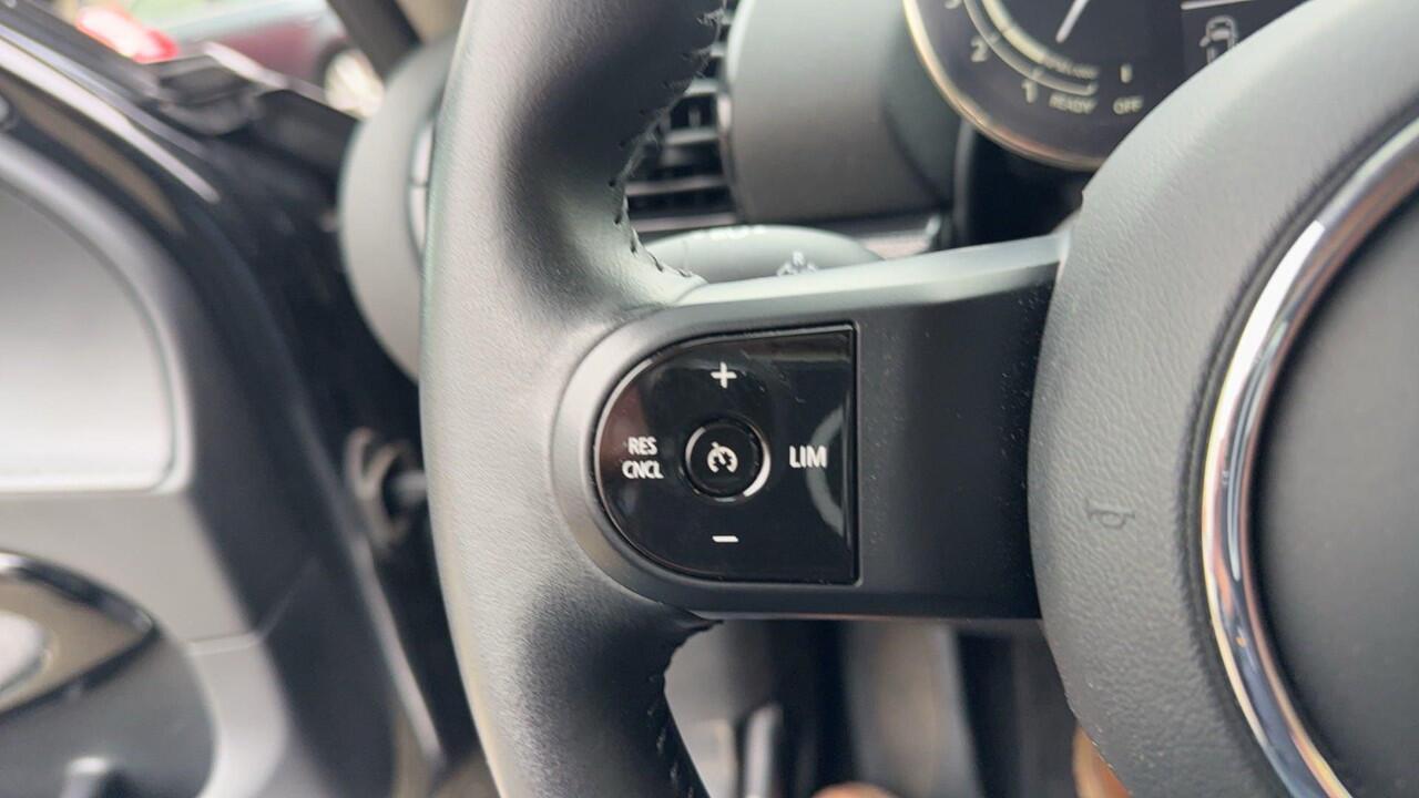 Mini COOPER CLUBMAN 1.5 Classic Automaat/BTW /Sportstoelen /Winterpakket