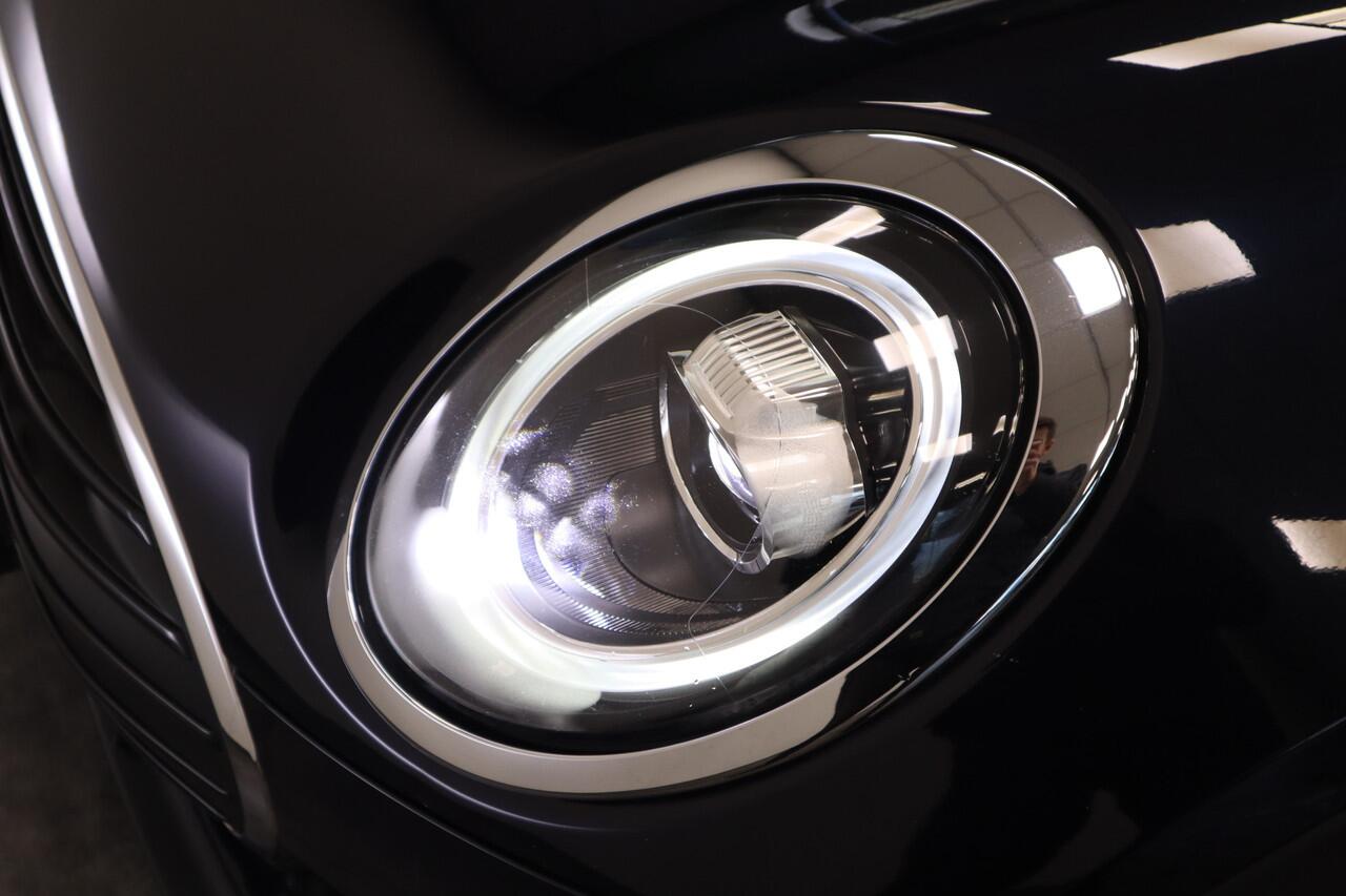 Mini COOPER CLUBMAN Mini 1.5 Business Edition Cruise/Climate panoramadak Navi Luxe Leder 24 maanden garantie mogelijk (*vraag naar de voorwaarden)