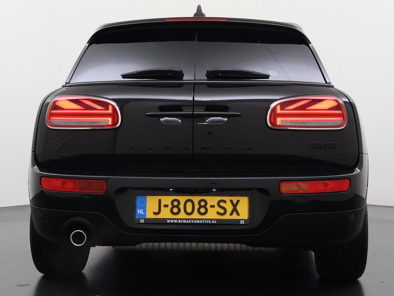 Mini COOPER CLUBMAN Mini 1.5 Richmond Park Edition VAN: ¤27.900,- VOOR: ¤24.770,- UW EINDEJAARSVOORDEEL: ¤3.130,- | PANO| CAMERA| STOELVERW. | LEER| KEYLESS| RIJKLAARPRIJS INCL. 12 MND BOVAG GARANTIE