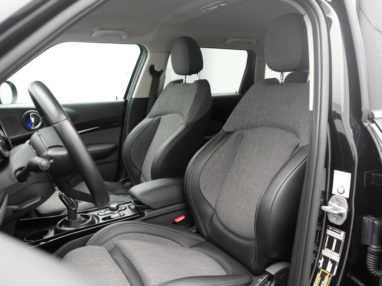 Mini COOPER CLUBMAN 1.5 Classic Business Edition - Occasional Lease vanaf ¤529 p/m - RIJKLAARPRIJS - Automaat - Achteruitrijcamera - Apple Carplay - Android Auto - Stoelverwarming