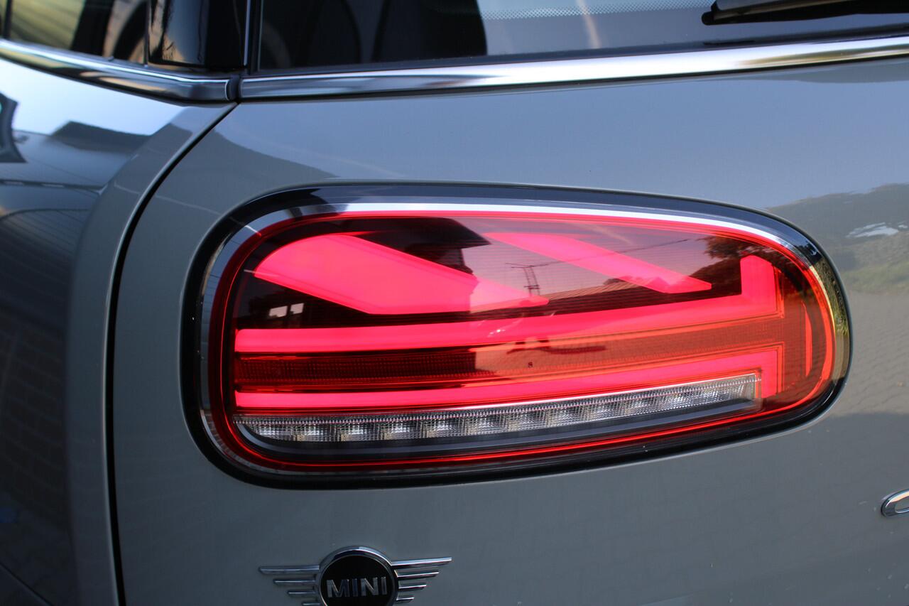 Mini COOPER CLUBMAN Mini 1.5 Richmond Park Edition - Lederen bekleding - Sportstoelen - Stuurverwarming Stoelverwarming - Groot Navigatie - Led verlichting