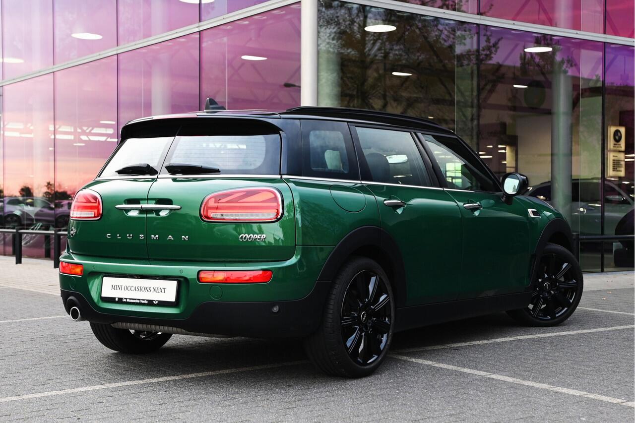 Mini COOPER CLUBMAN Automaat / Panoramadak / Achteruitrijcamera / Comfort Access / LED / Stoelverwarming / Harman-Kardon / Airconditioning / Cruise Control