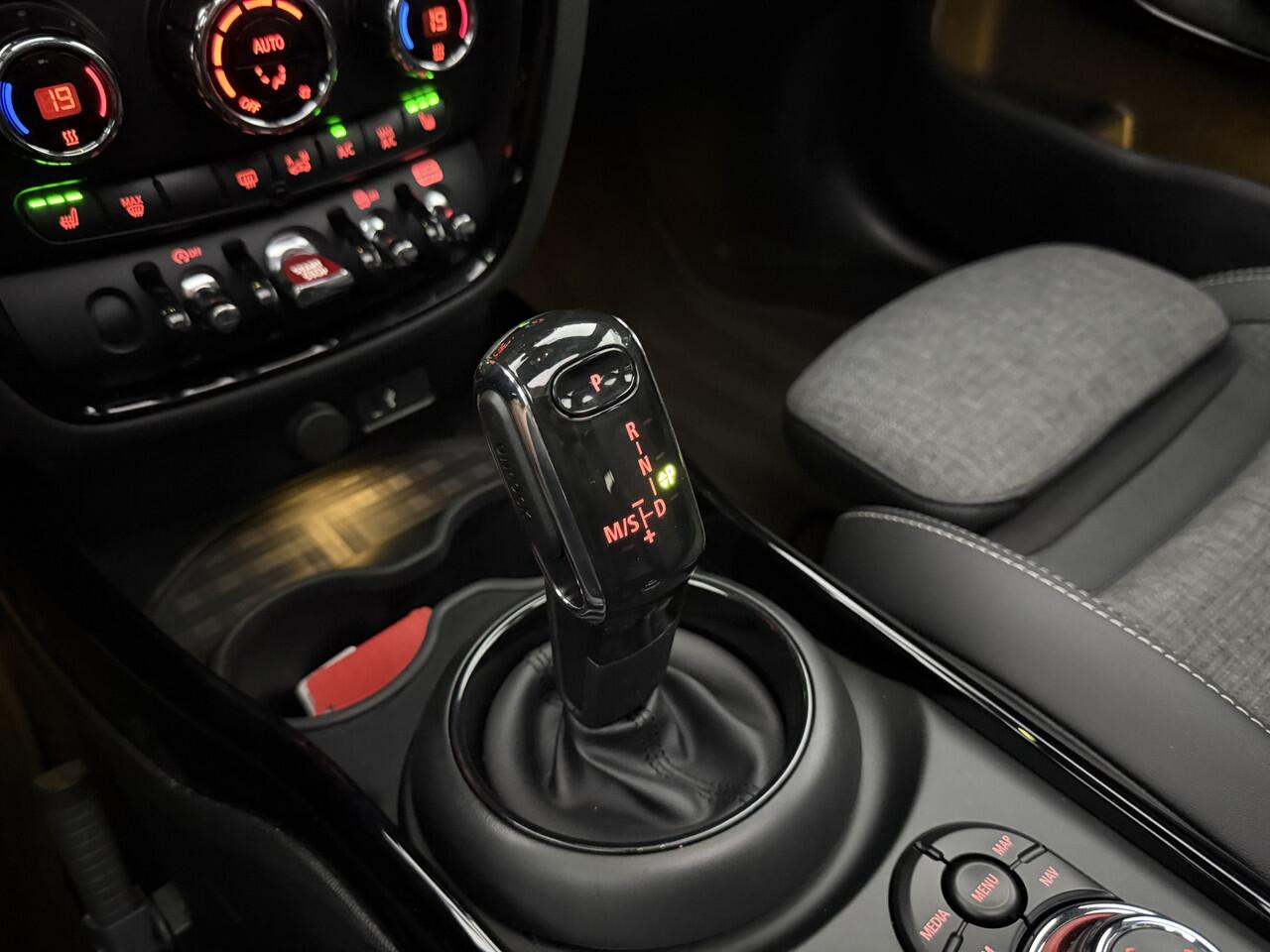 Mini COOPER CLUBMAN 1.5 Richmond Park Edition | Pano | H/K | Virtual | Camera | Carplay | Stoelverw. | LED | NAP