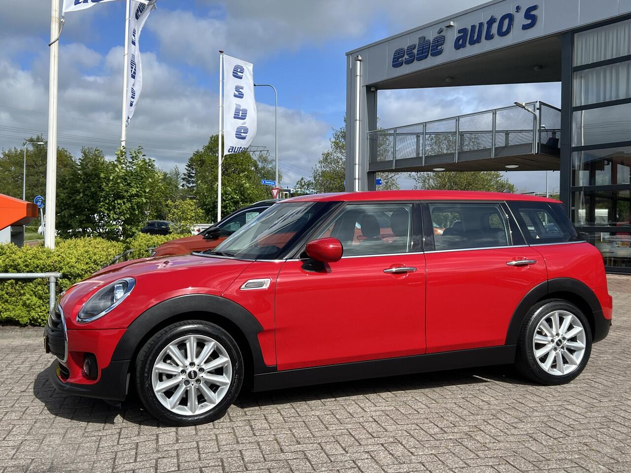 Mini COOPER CLUBMAN Mini 1.5 136 pk Business Edition Navigatie DAB Carplay Clima + Cruise Control 17 Inch Velgen Parkeersensoren Alarm 1e Eigenaar NL Auto