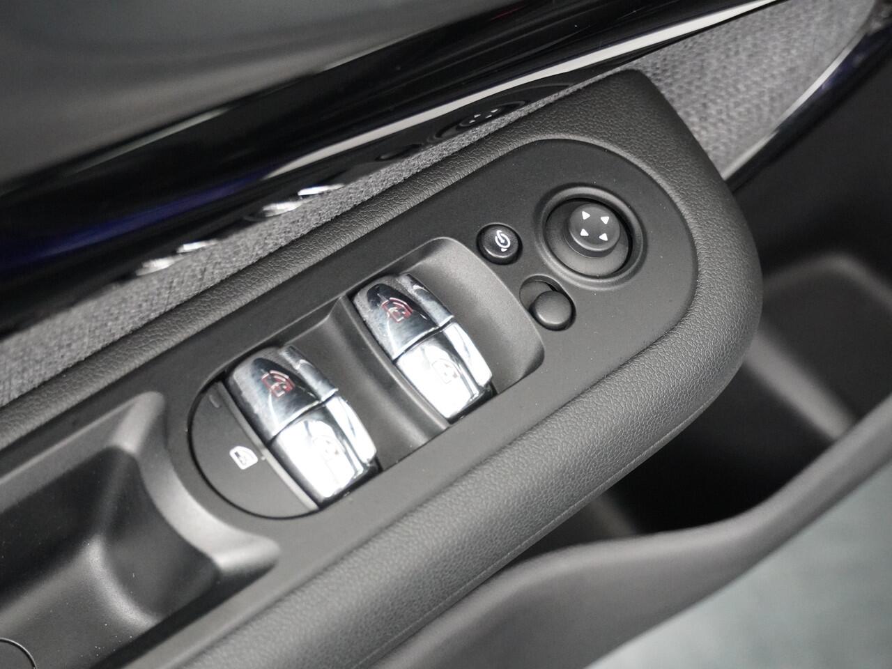 Mini COOPER CLUBMAN Mini 1.5 Business Edition Navi/17"LM /Clima/Cruise/PDC