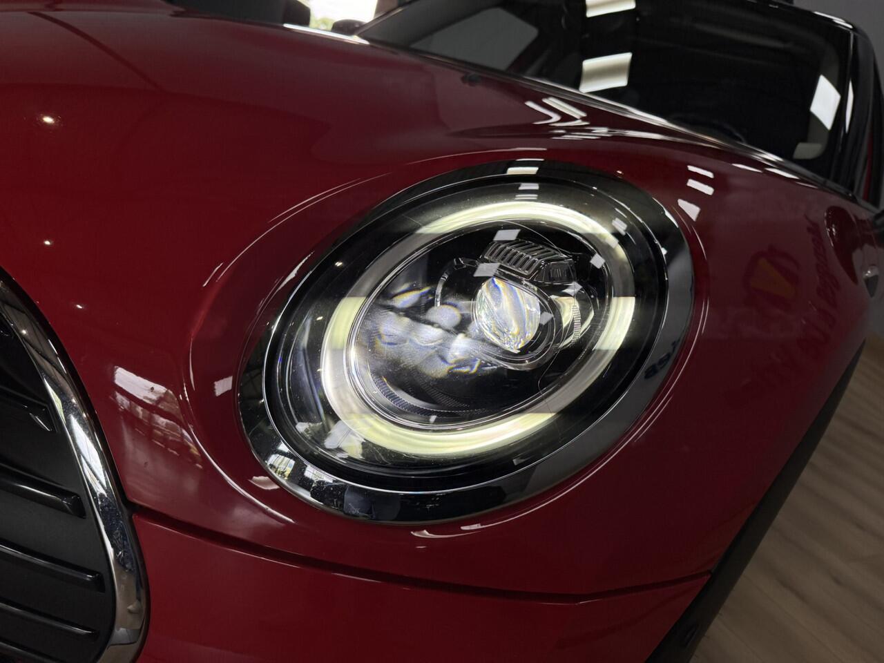 Mini COOPER CLUBMAN Mini 1.5 Business Edition Airco ECC | Panorama | Harman Kardon | Trekhaak | Keyless | Leder | Cruise Control | Isofix | NAP