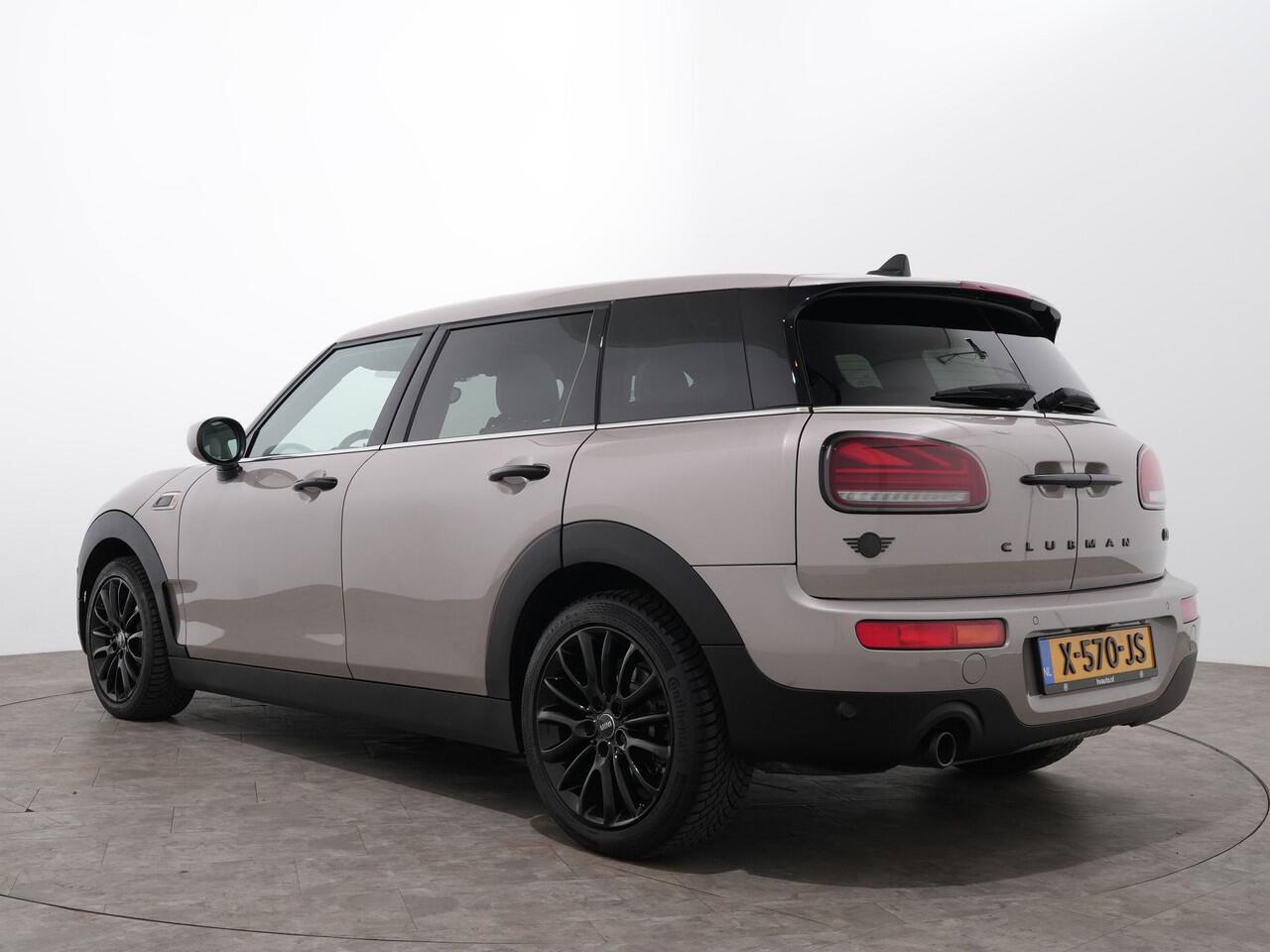 Mini COOPER CLUBMAN Mini 1.5 CLASSIC PREMIUM PLUS AUT8 | Panoramadak | Leder Chester | NL-Auto