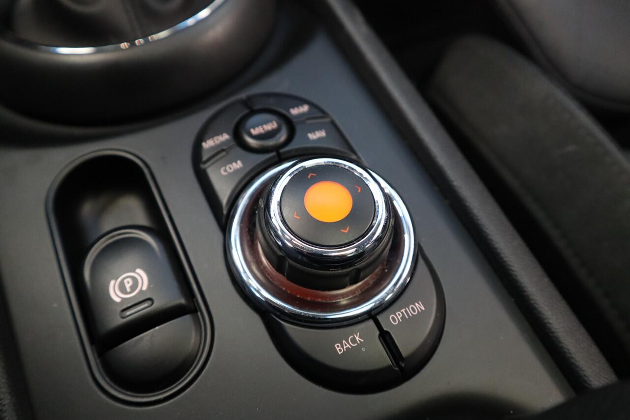 Mini COOPER CLUBMAN Mini 2.0 S ALL4 Chili Cruise/Climate Panoramadak Automaat 24 maanden garantie mogelijk (*vraag naar de voorwaarden)