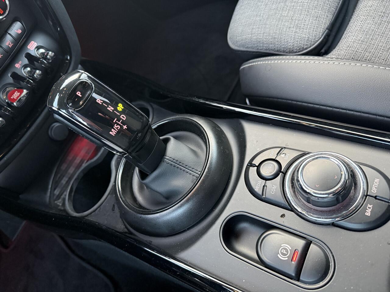 Mini COOPER CLUBMAN Mini 1.5 136pk Aut., Camera | Navi & CarPlay | Clima