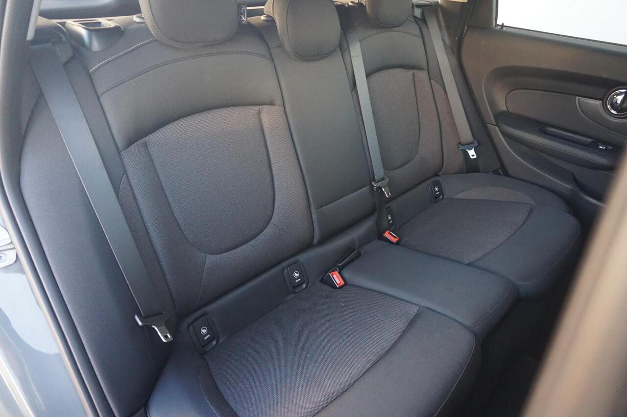 Mini COOPER CLUBMAN Mini 1.5 Business Edition | Navi / Apple carplay / Trekhaak /