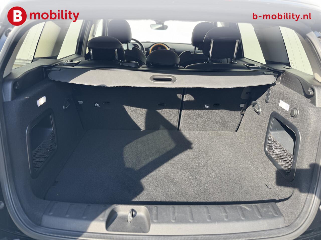 Mini COOPER CLUBMAN 1.5 136PK Classic Automaat | Achteruitrijcamera | LED | DAB | Apple CarPlay | Sportstoelen | Stoelverwarming