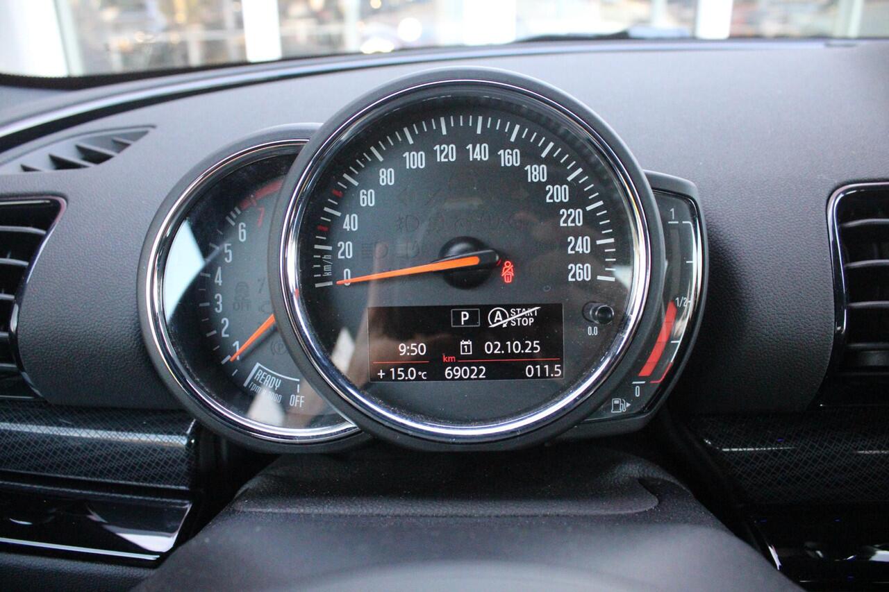 Mini COOPER CLUBMAN 1.5 136PK CHILI AUTOMAAT | PANORAMISCH SCHUIF/KANTELDAK | NAVIGATIE | LEDEREN BEKLEDING | STOELVERWARMING | 17" LICHTMETALEN VELGEN | FULL LED KOPLAMPEN | UNION JACK ACHTER LICHTEN | KEYLESS ENTRY / START |