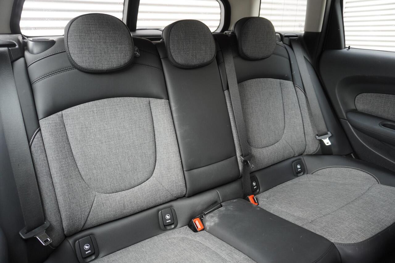 Mini COOPER CLUBMAN | Comfort Pack | Apple Carplay | Navigatie | Sportstoelen | Verwarmbare Voorstoelen